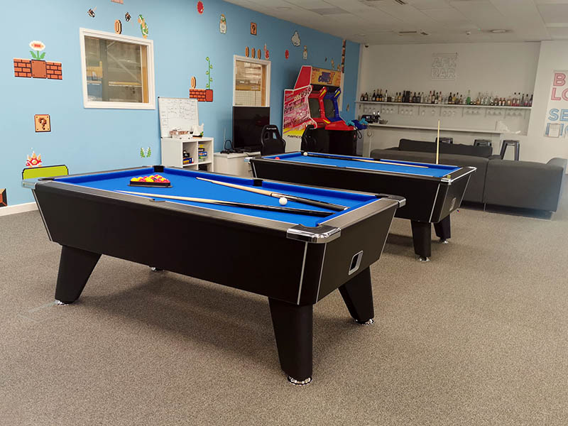 Signature Tournament Pool Table